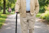 خطوة ورا خطوة بثقة أكبر مع سنادة Trusty Cane متعددة المزايا