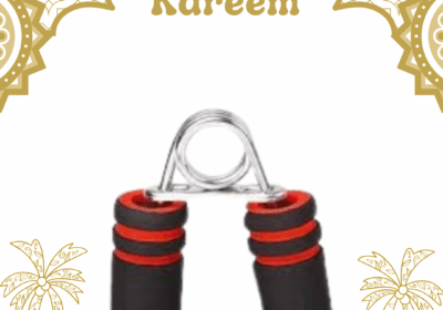 Gold-Illustrated-Ramadan-Kareem-Instagram-Post-1