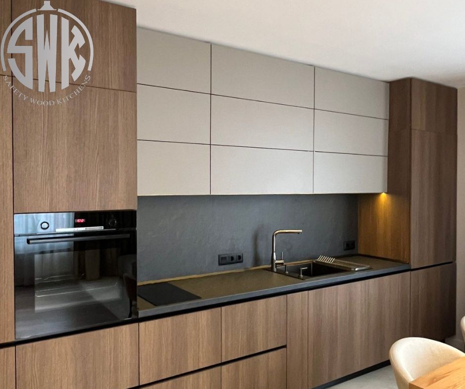 Safety Wood Kitchen – مطبخ مودرن متين وأنيق… اكتشفيه الآن! تواصلي 01289151419