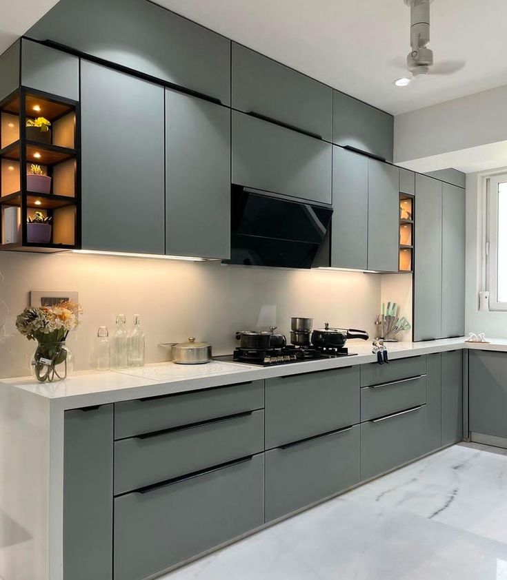 تصميم مطبخ عملي وأنيق في نفس الوقت SAFETY WOOD للمطابخ والدريسنج روم 📞01289151419 -01115552318
