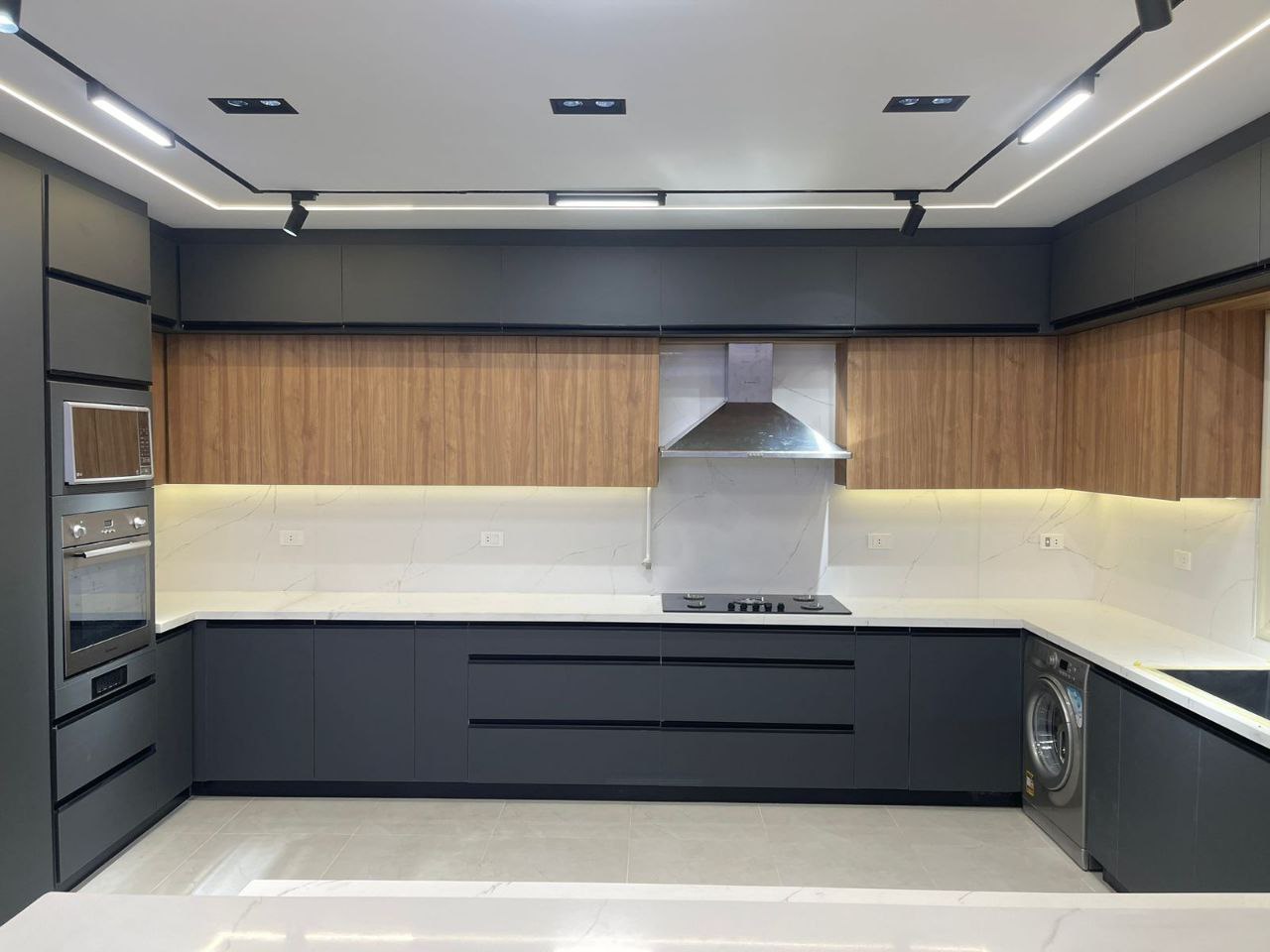 أفضل شركة تصميم مطابخ hpl في مصر SAFETY WOOD للمطابخ والدريسنج روم 📞01289151419 -01115552318