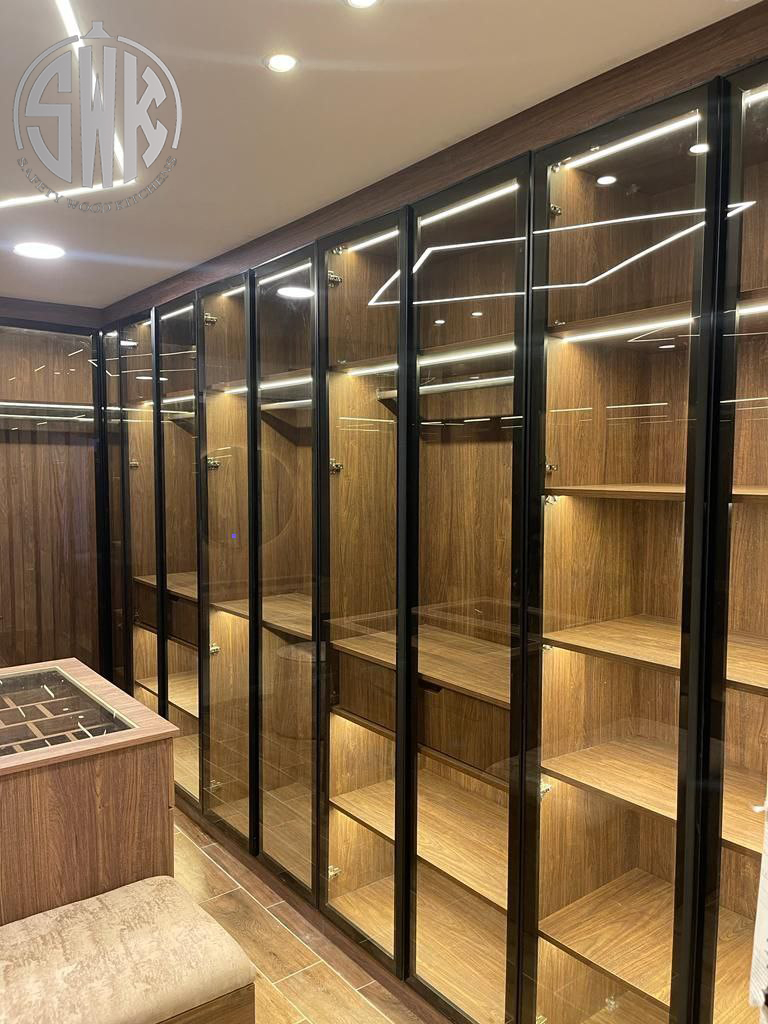 دريسينج روم مقفول زجاج مودرن 2026بأفضل سعر في مصر | أحدث التصميمات والأسعار 2026 SAFETY WOOD للمطابخ والدريسنج روم 📞01289151419 -01115552318