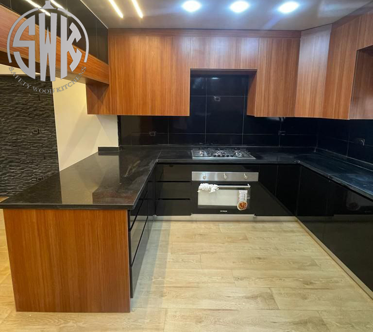 مطابخ خشب poly lac في SAFETY WOOD للمطابخ والدريسنج روم 📞01289151419 -01115552318