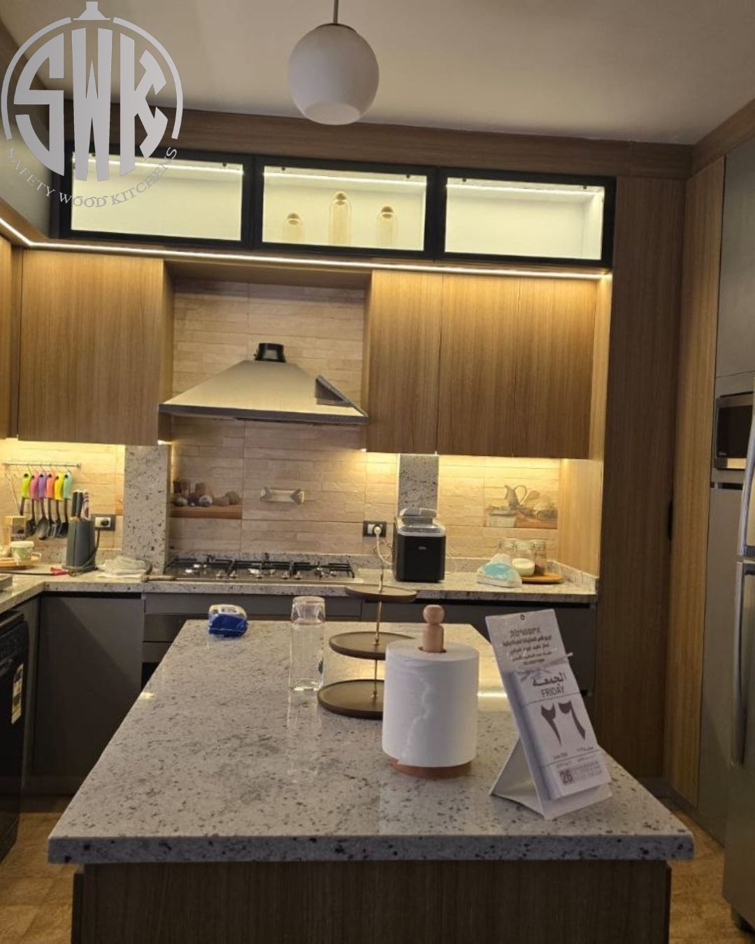 🔥 مطابخ تجمع بين العملية والفخامة في كل تفصيلة مع SAFETY WOOD 📞01289151419 – 01115552318