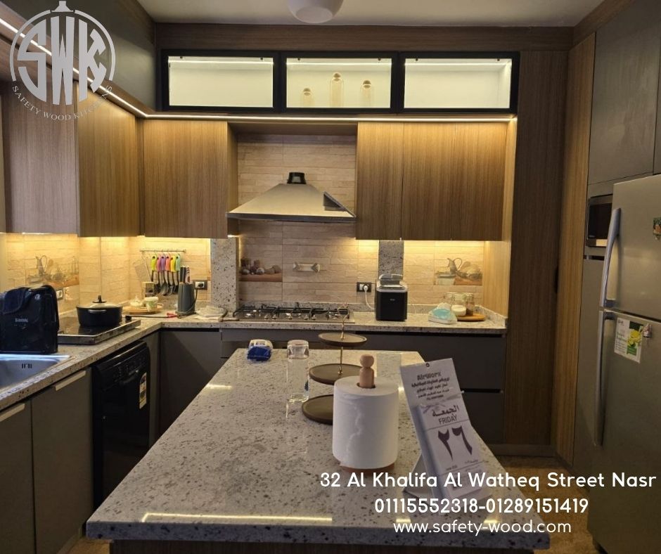 🏡 قبل ما تعملي مطبخك… شوفي تصميمات للمطابخ والدريسنج روم SAFETY WOOD للمطابخ والدريسنج روم 📞01289151419 -01115552318