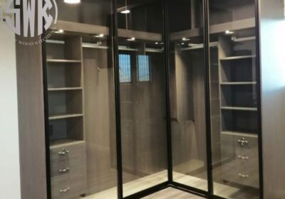 glass-walk-in-closet-1.jpg-1