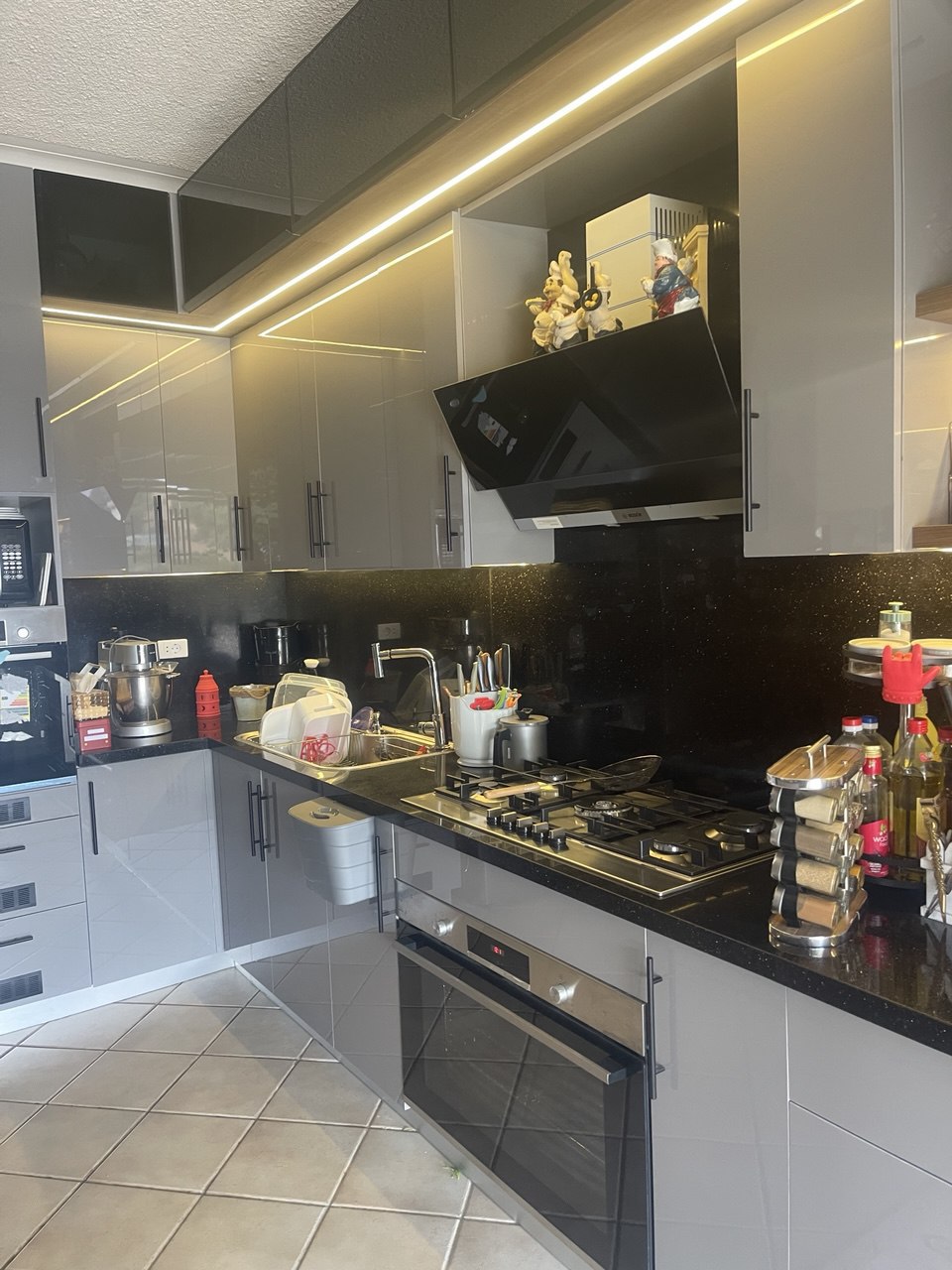 – الأول 💎 مطابخ HPL مش كلها نفس الجودة… كلمي للمطابخ والدريسنج روم – SAFETY WOOD للمطابخ والدريسنج روم 📞01289151419 -01115552318